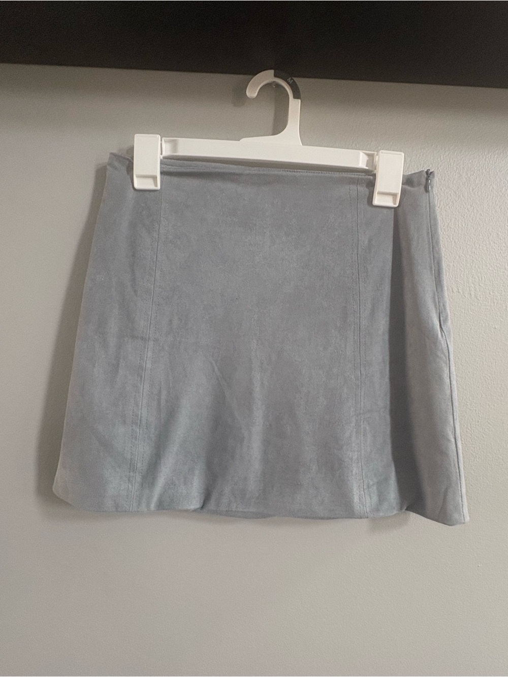 Miami size small Classic Light Gray Mini Skirt